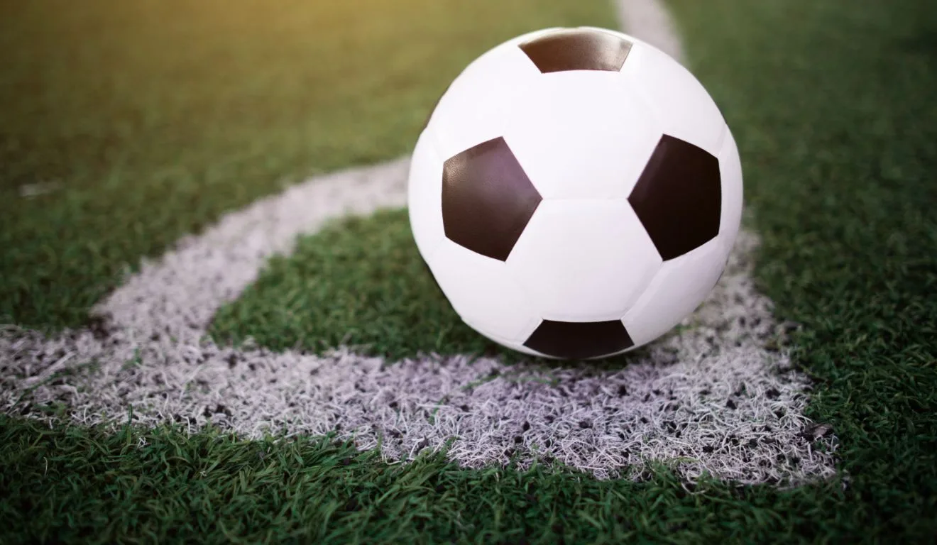 9BRA1gX6-futebol-bola-de-futebol