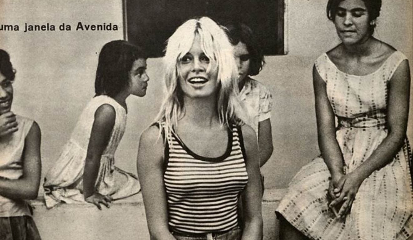 Brigitte-Bardot-parou-o-Rio-de-Janeiro-em-1964-e-transformou-a-vida-em-Buzios.jpg