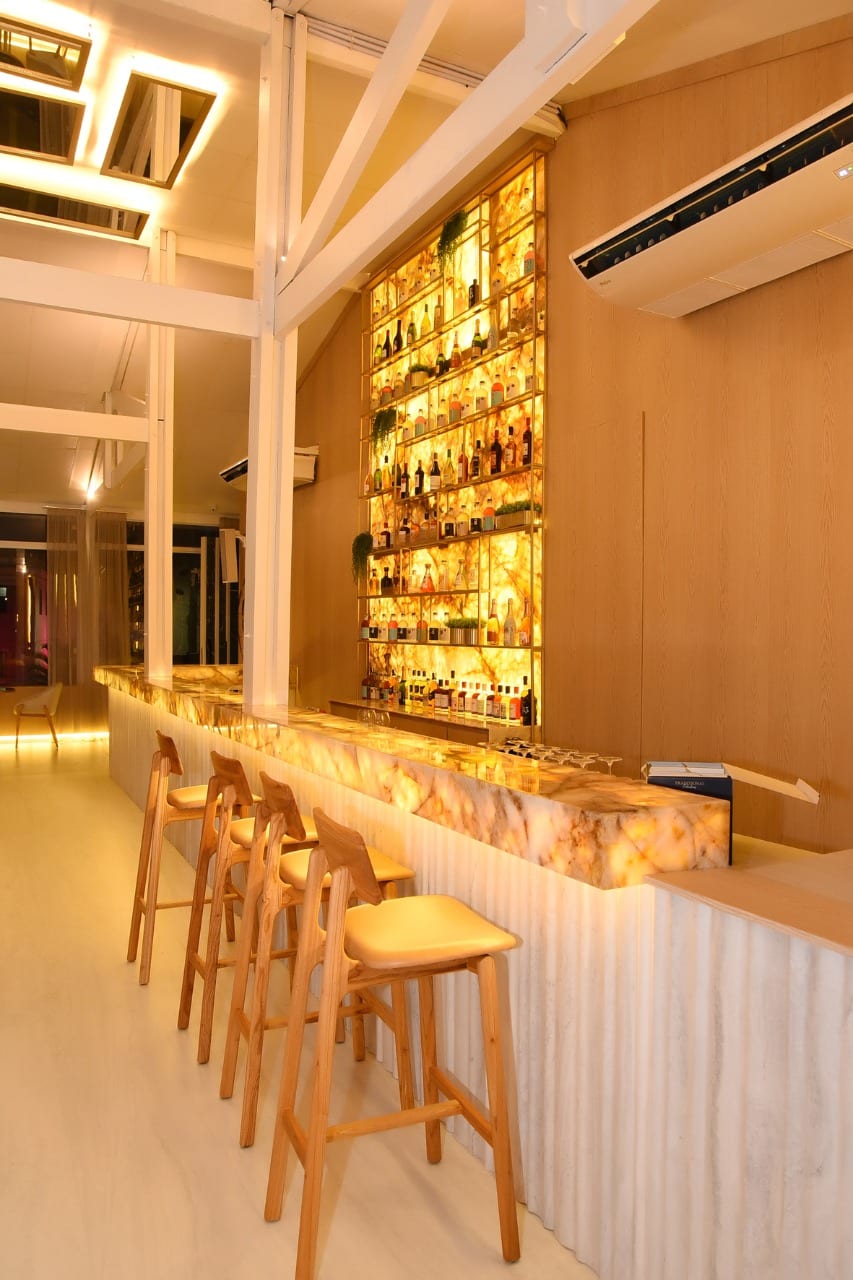 e7DhdK8R-Drink-Bar-01_Clovis-Louzada