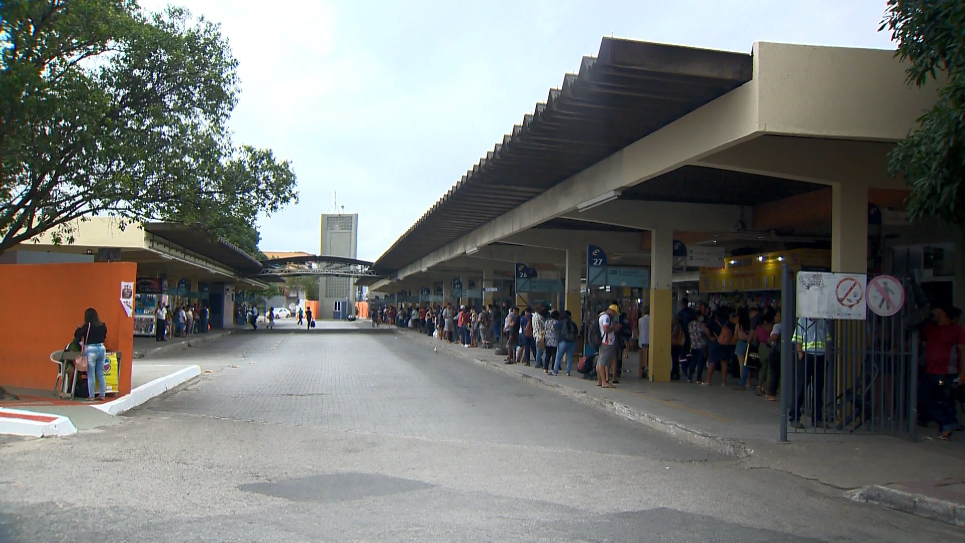 esc-esfaqueado-terminal.mov-snapshot-00.10.029