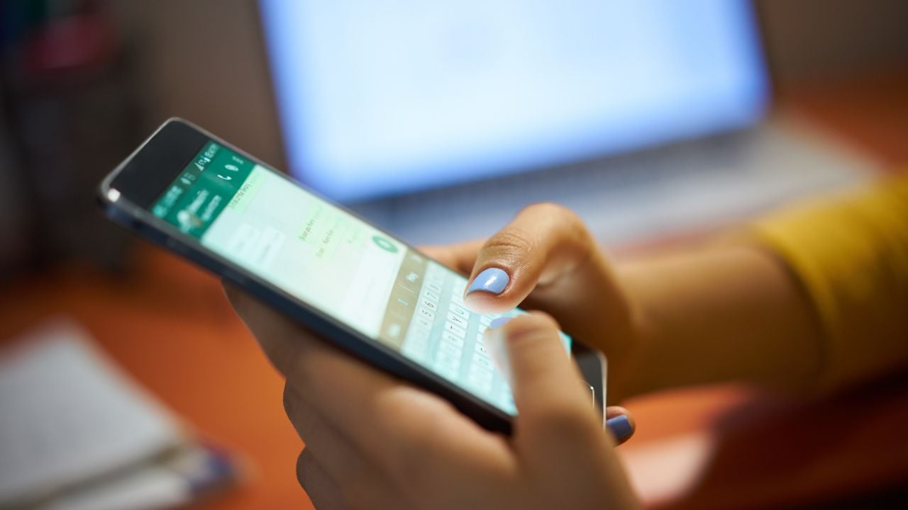 whatsapp-celular.jpg